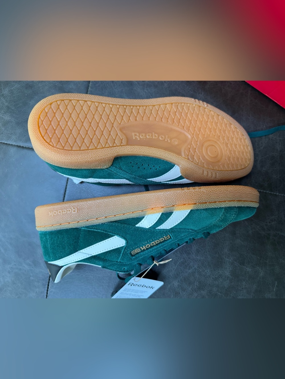 Reebok Suede Low-Top Sneakers with Gum Sole collegiate green 11.5 women /10Mens - Picture 9 of 15